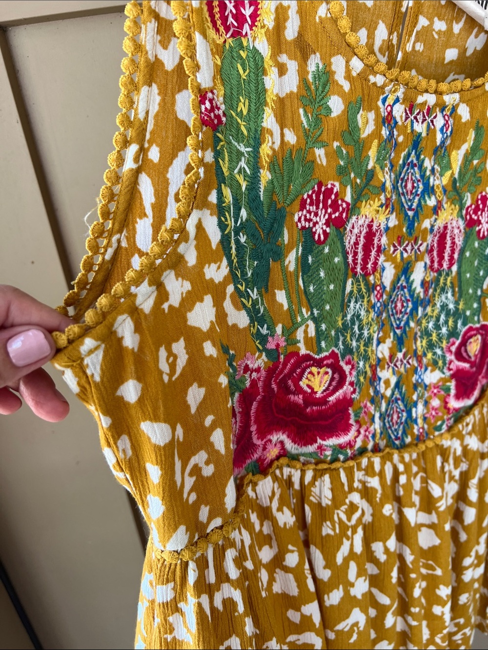 Savanna Jane Sz S Mustard Floral & Cactus Embroidered Sleeveless Top - Picture 4 of 7